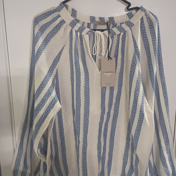 Elegant Blue and White Women's Blouse - Picture 4 of 4